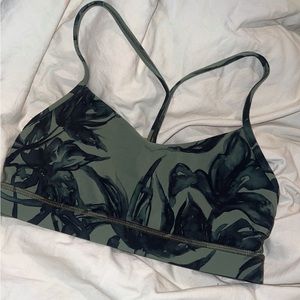 Lululemon sports bra